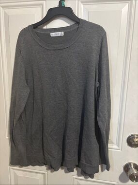 Men's Crewneck Sweater in Charcoal Gray - Classic Everyday Knit